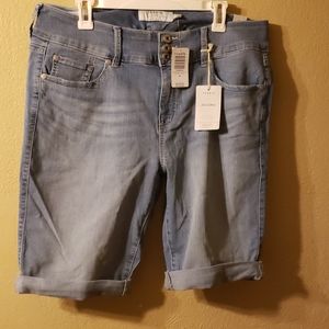 Torrid jegging bermuda shorts
